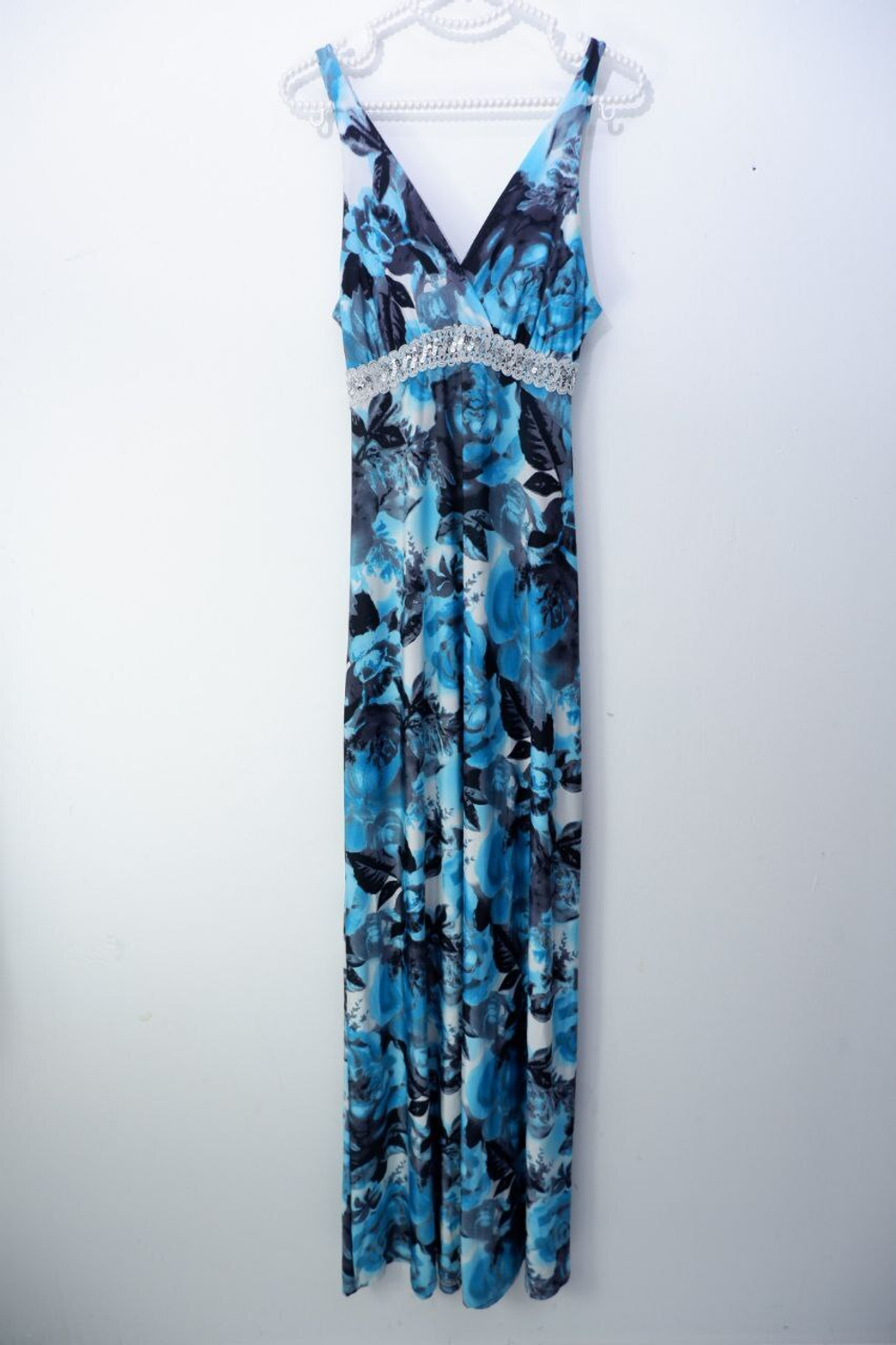 Платье нарядное 40-42 размер