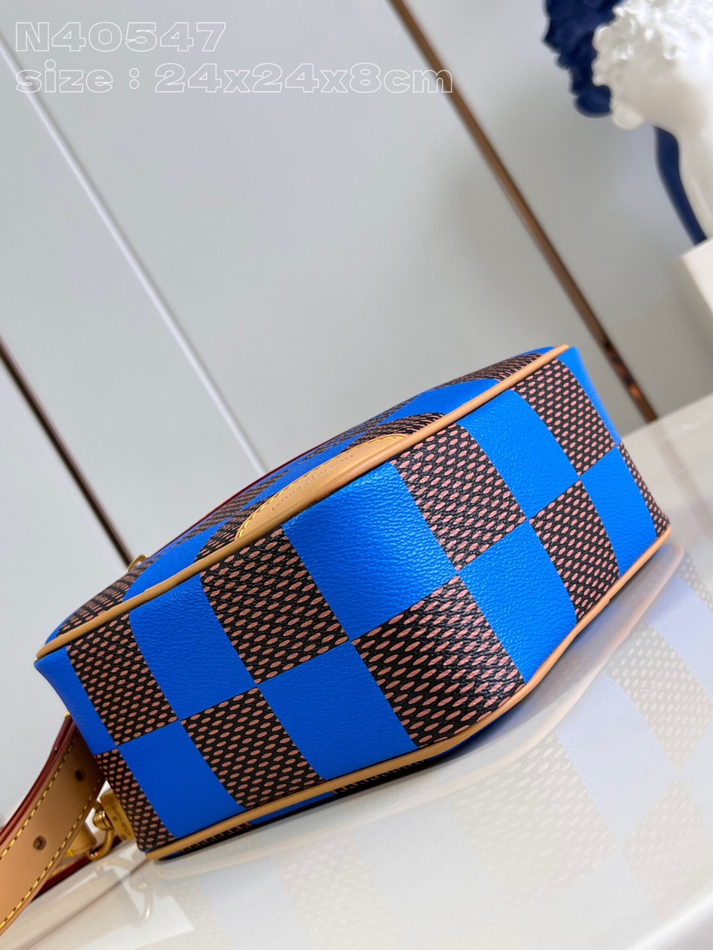 Louis Vuitton Chess Messenger