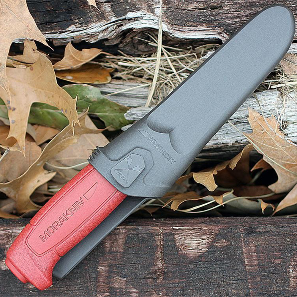Нож Morakniv Basic углеродистая сталь, пластиковая ручка (красная)