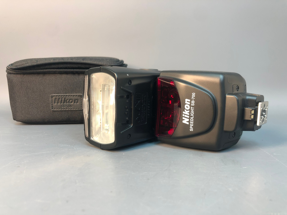 Nikon Speedlight SB-700