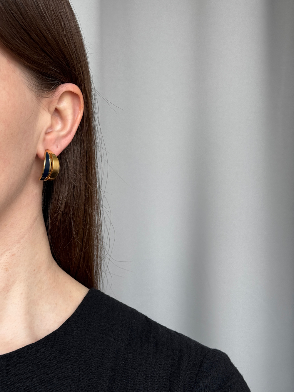 Серьги полукольца с синей эмалью Monet