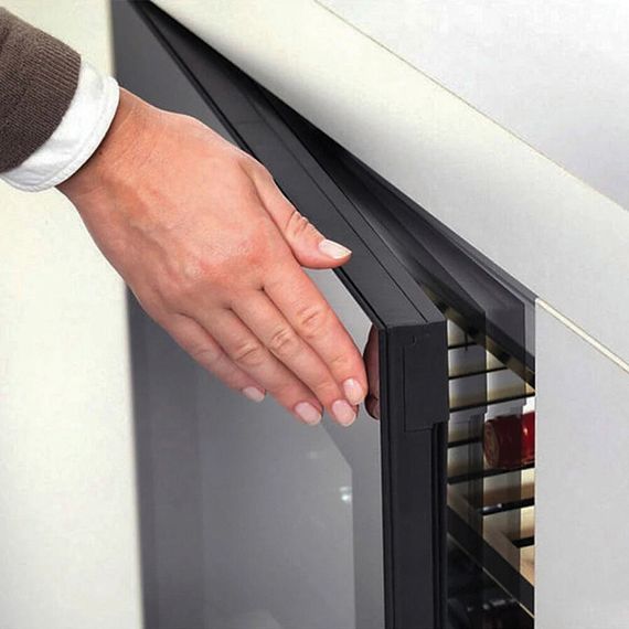 Винный холодильник Dunavox DVH-70.185DSS.TO