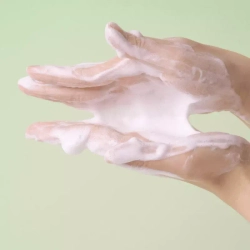 SKIN1004 Очищающая пенка для лица с чайным деревом Madagascar Centella Tea-Trica Bha Foam, 125 мл