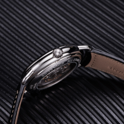 Aerowatch 68900 AA03