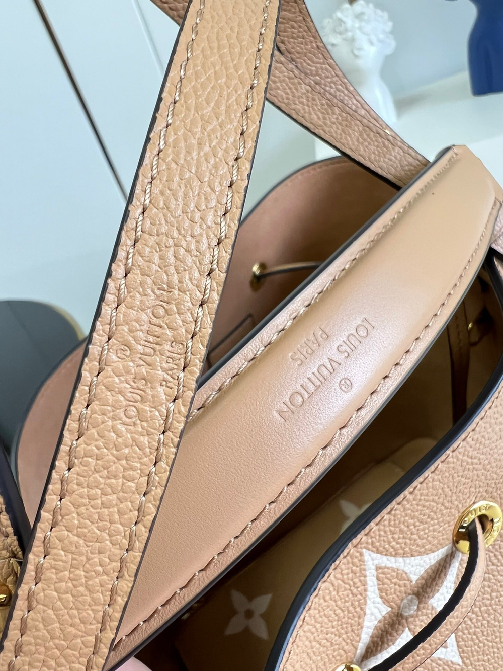 Louis Vuitton NeoNoe MM