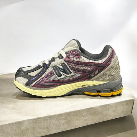 New Balance 1906R • Pink Gray