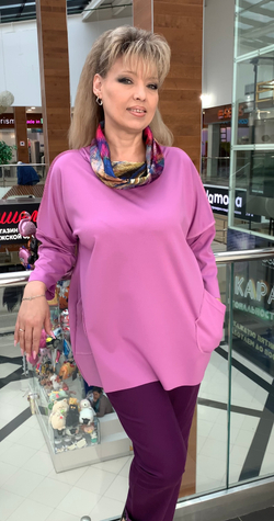 Интересная туника с цветным хомутом и швами