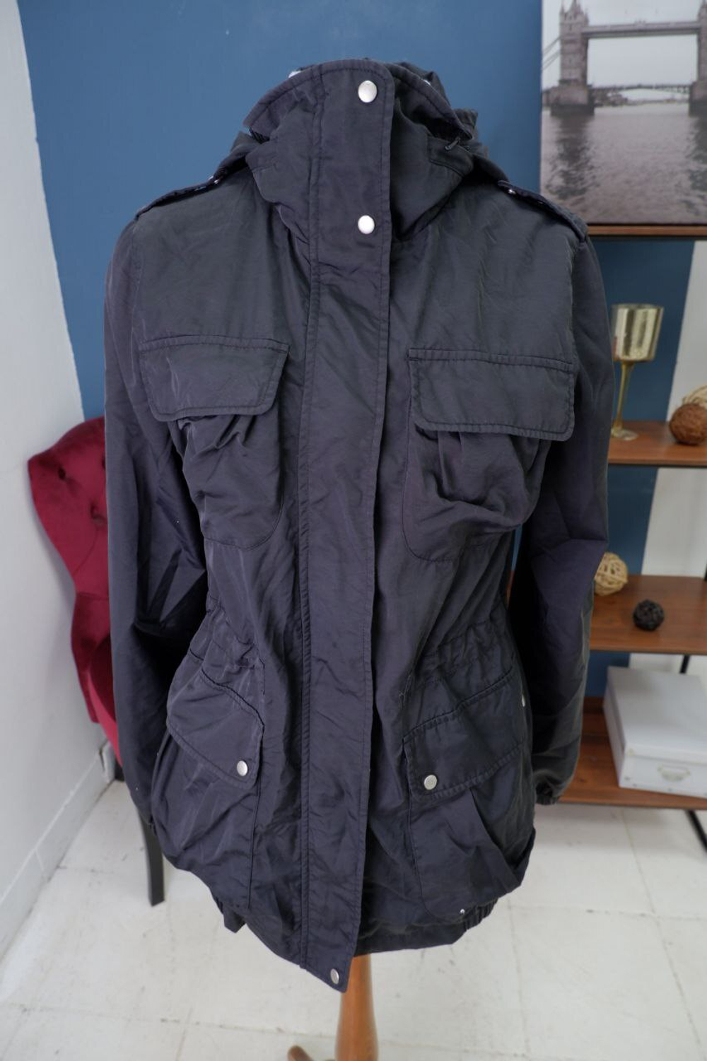 Куртка O'stin легкая 44 размер