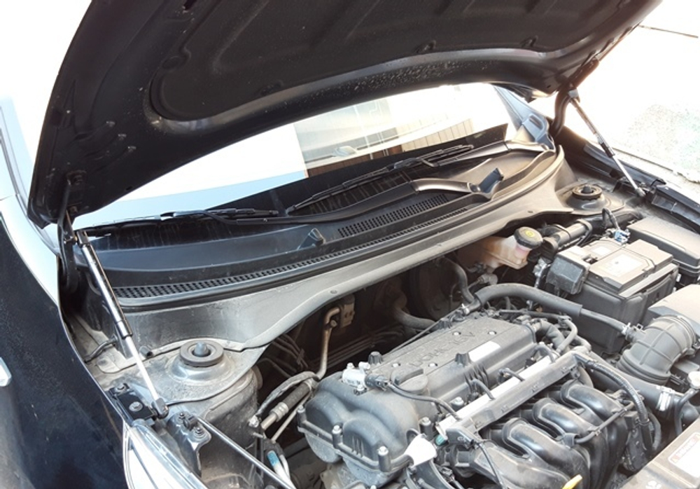 Упор (амортизатор) капота для Kia Rio 4 / X-Line (2017-) Autoinnovation.10-08