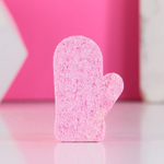 Бомбочка для ванны в форме варежки с ягодным ароматом - 100 гр.