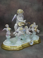 Статуэтка. Фарфор. Ангельский оркестр. Capodimonte. Италия