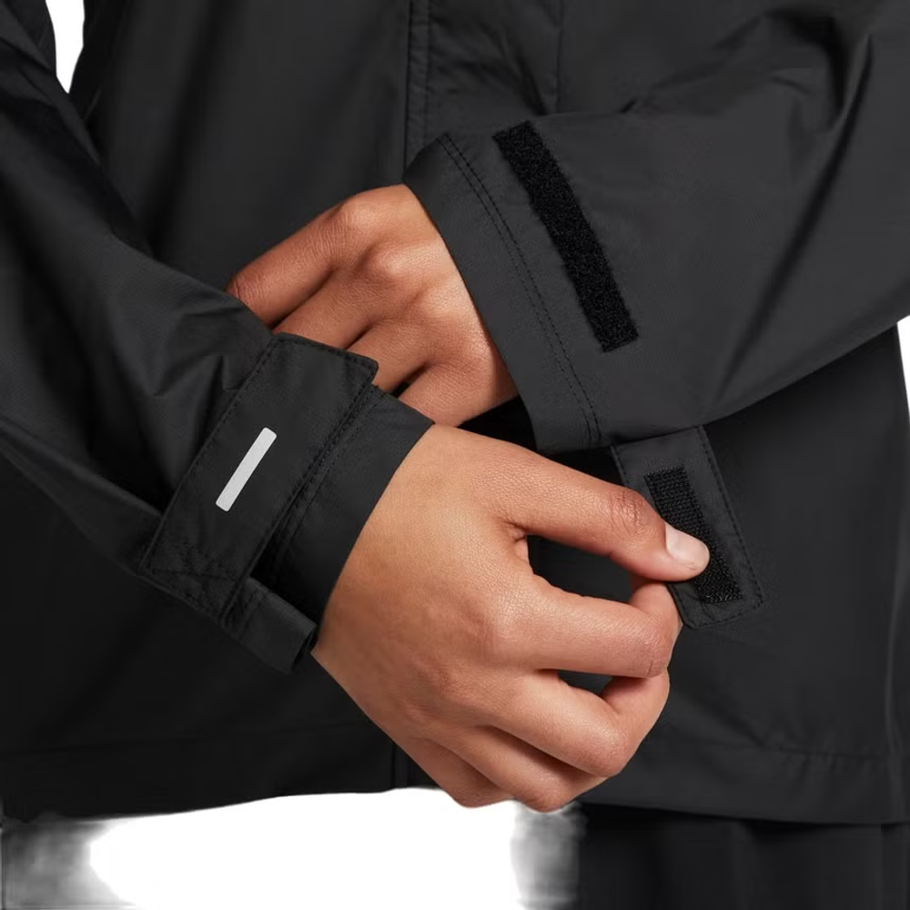 FB7451-010 Ветровка W NIKE FAST REPEL JACKET
