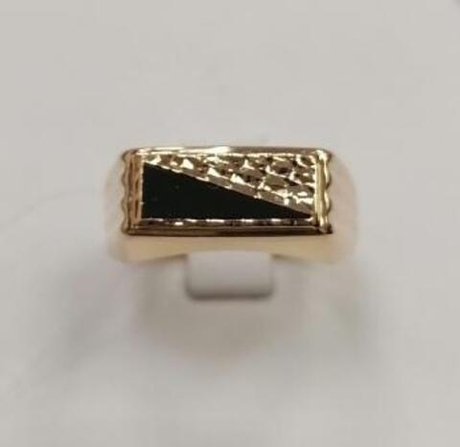 Кольцо из золота с фианитами