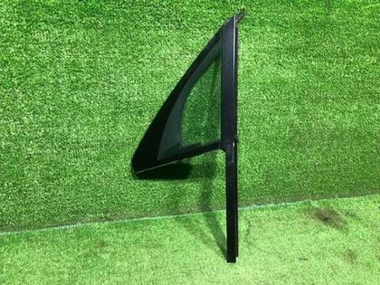 Форточка двери передняя левая Porsche Macan (2014-н.в.)