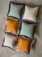 Чехол на подушку с контрастным кантом зеленого цвета из коллекции trendy ruffles, 40х40 см