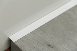 Микроплинтус НЕПЛИНТУС AL16X5-04 Белый 16х6х2000мм