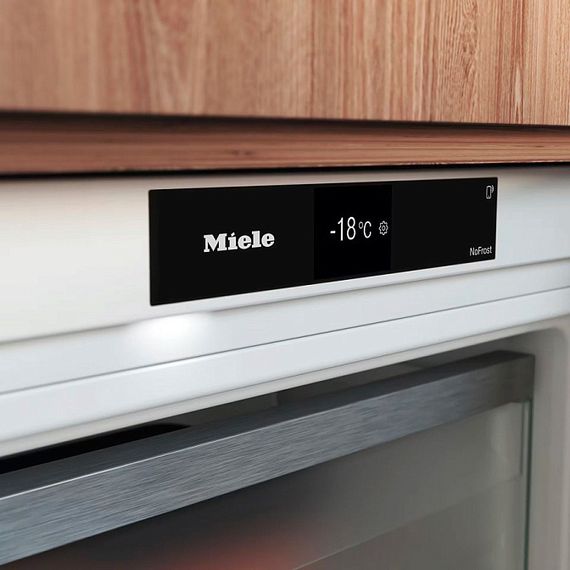Встраиваемый морозильник Miele FNUS 7040 D