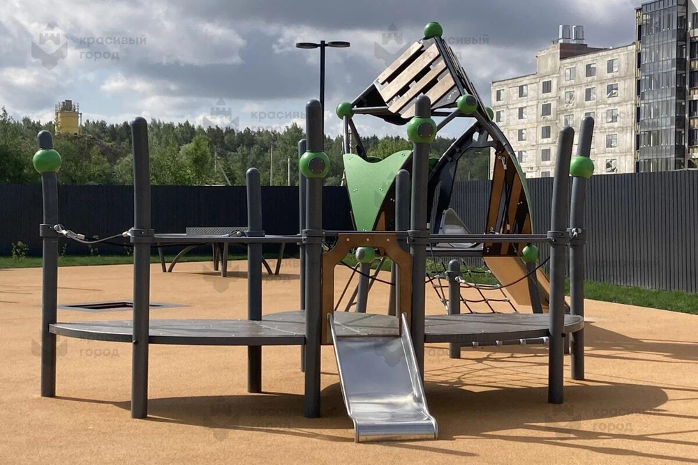 Спортивно-игровой комплекс Молекула-3 с лепестками