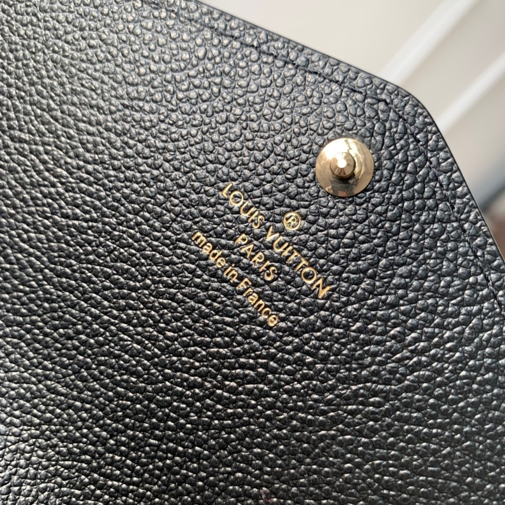 Louis Vuitton Sarah Wallet