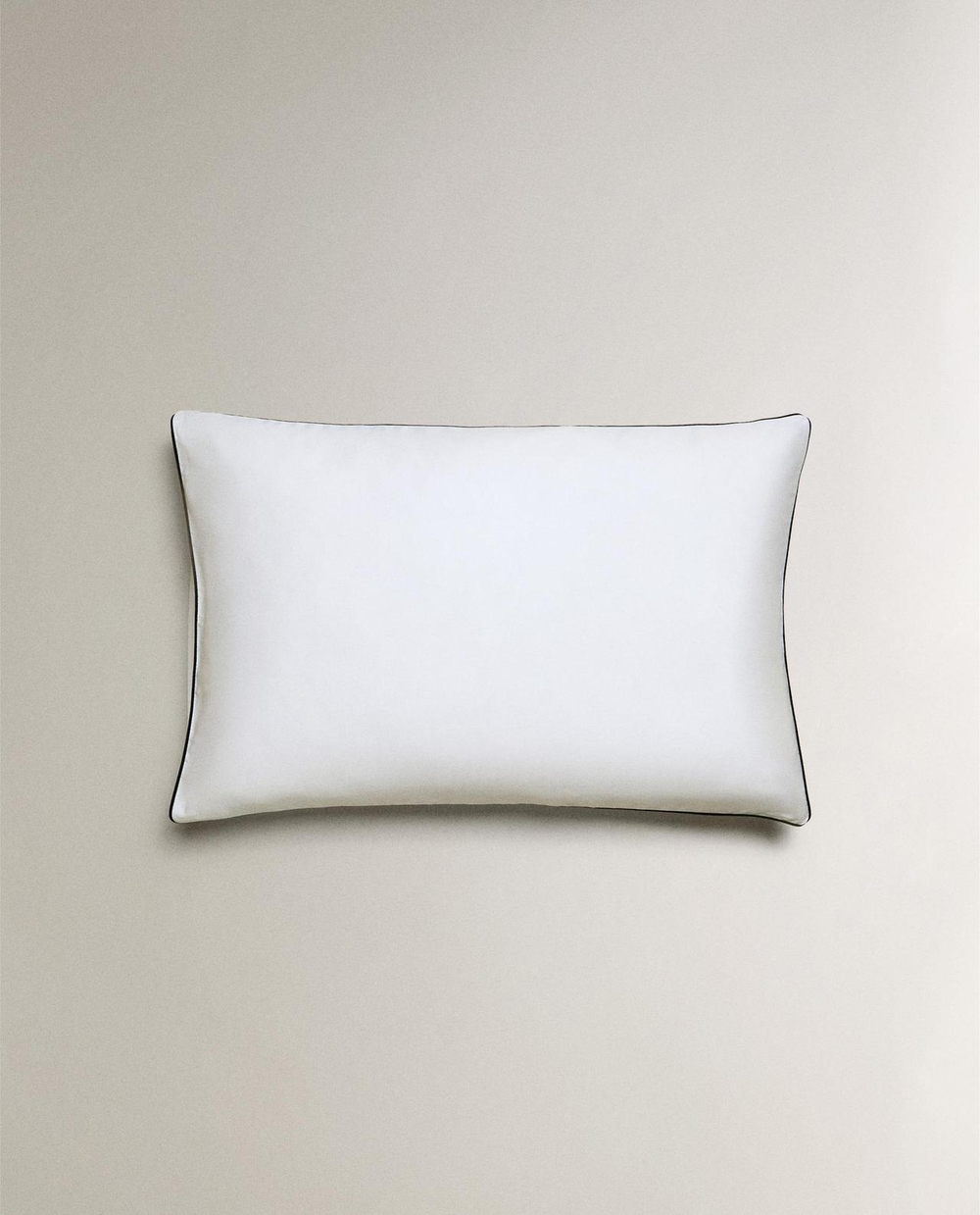 Zara Home - Атласная наволочка с подолом 80x80 см