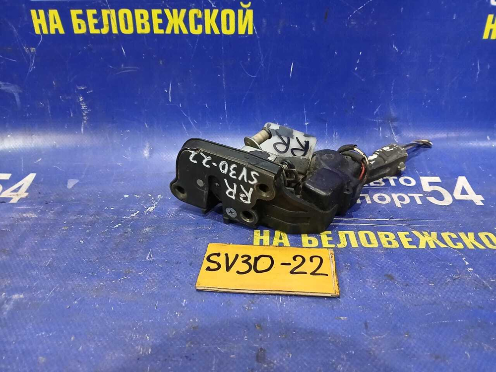 Замок двери задней правой TOYOTA CAMRY 1993