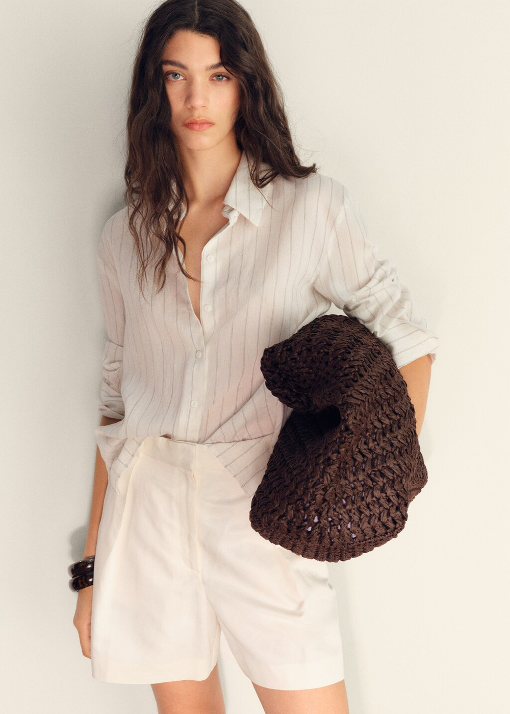 Костюмные бермуды из смесового льна