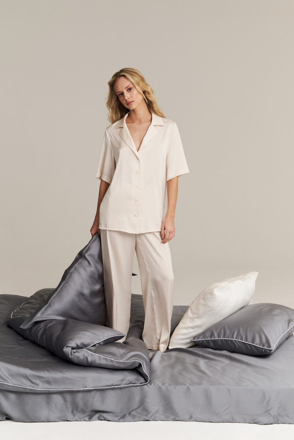 Шелковая блуза молочная