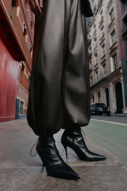 ZARA БРЮКИ-БОМБЕРЫ ИЗ ИСКУССТВЕННОЙ КОЖИ, ТЕМНО-КОРИЧНЕВЫЙ