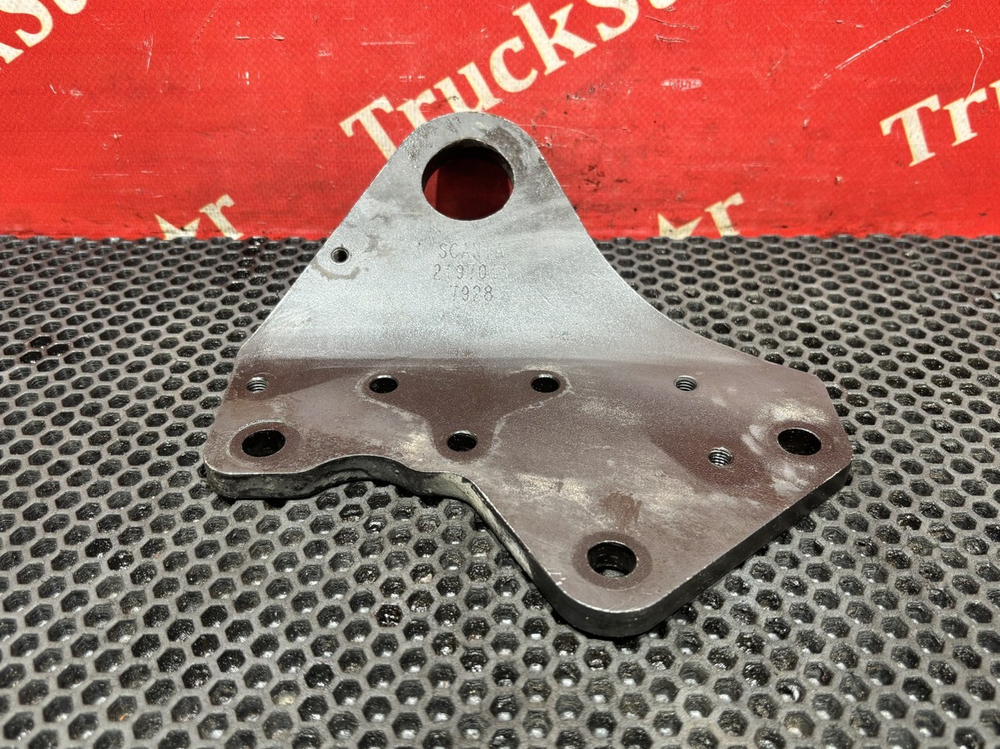 Подъемная проушина двигателя 2021г.