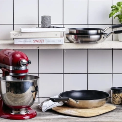 KitchenAid Классическая керамическая сковорода 30 см