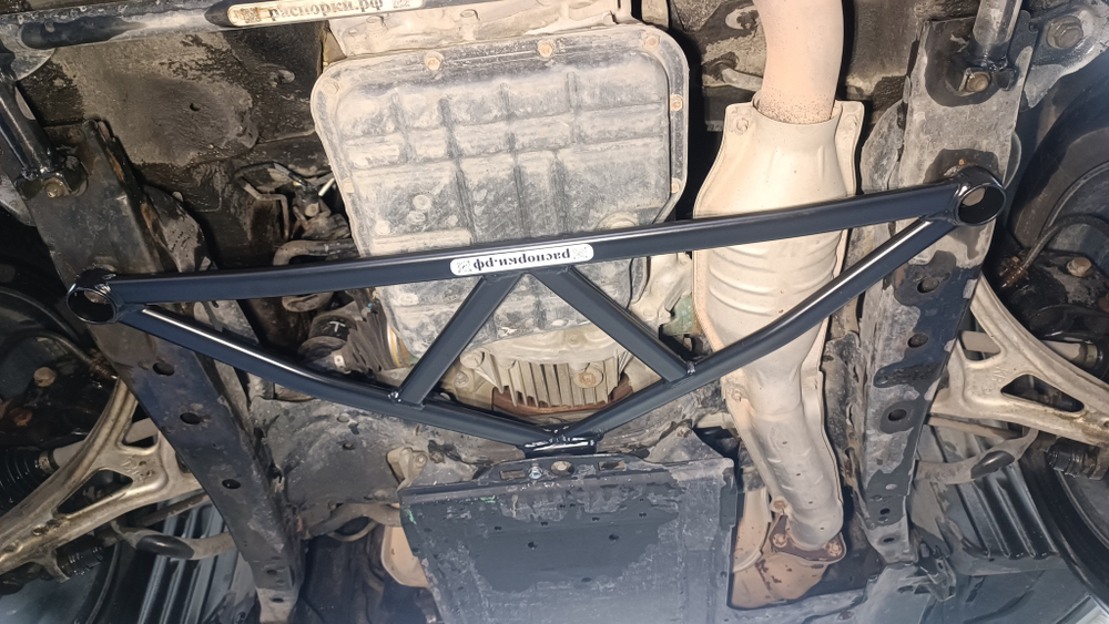 Распорка передняя нижняя треугольная Subaru Outback 4 (BR) (ПОД ЗАКАЗ)