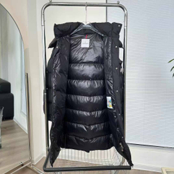 Пуховик Moncler