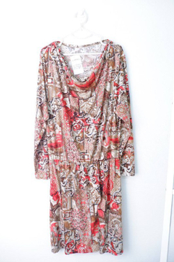 Платье с принтом 48 размер