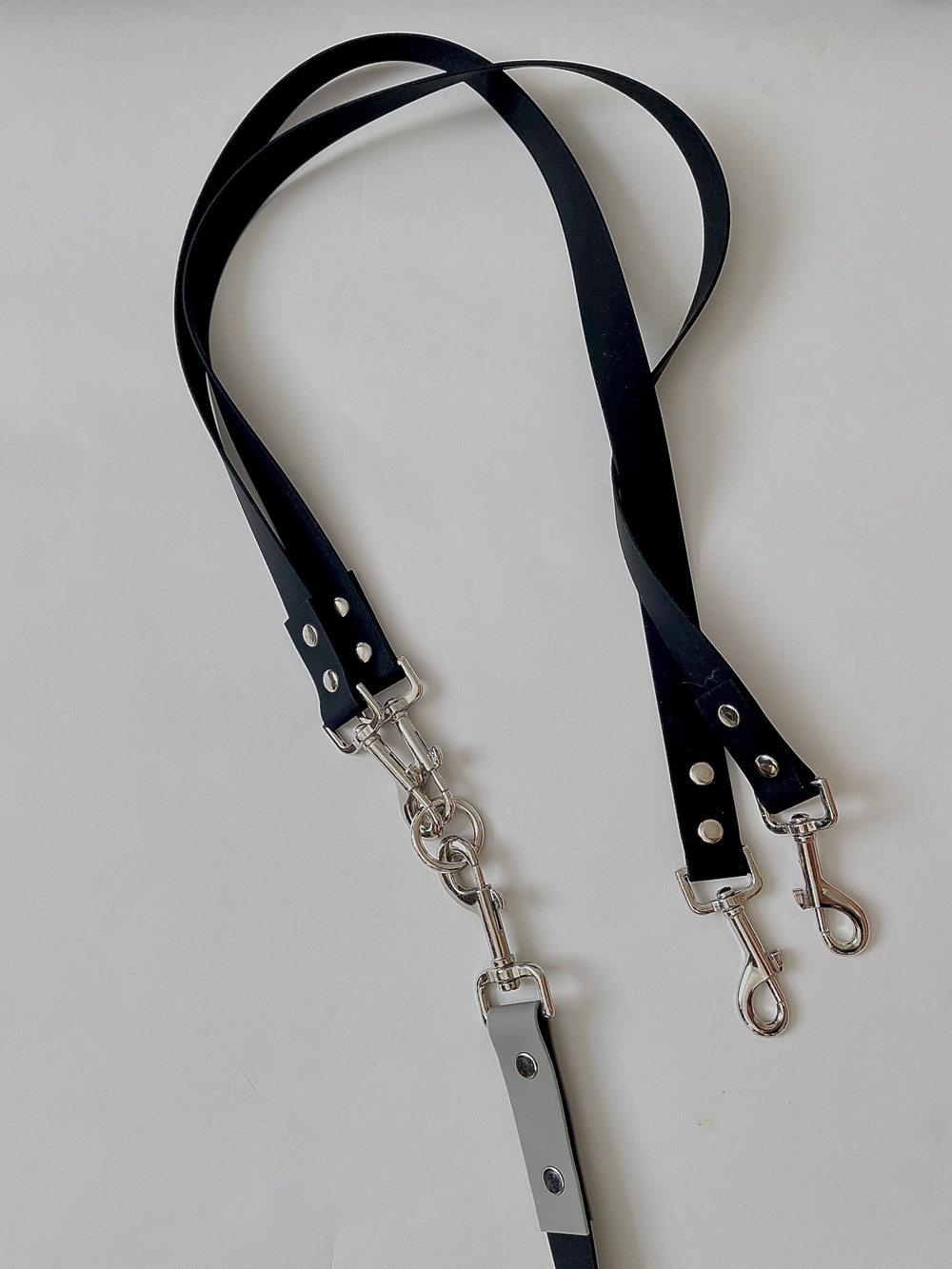 Сворка для двух собак биотан водонепроницаемый 50 см , 25 мм