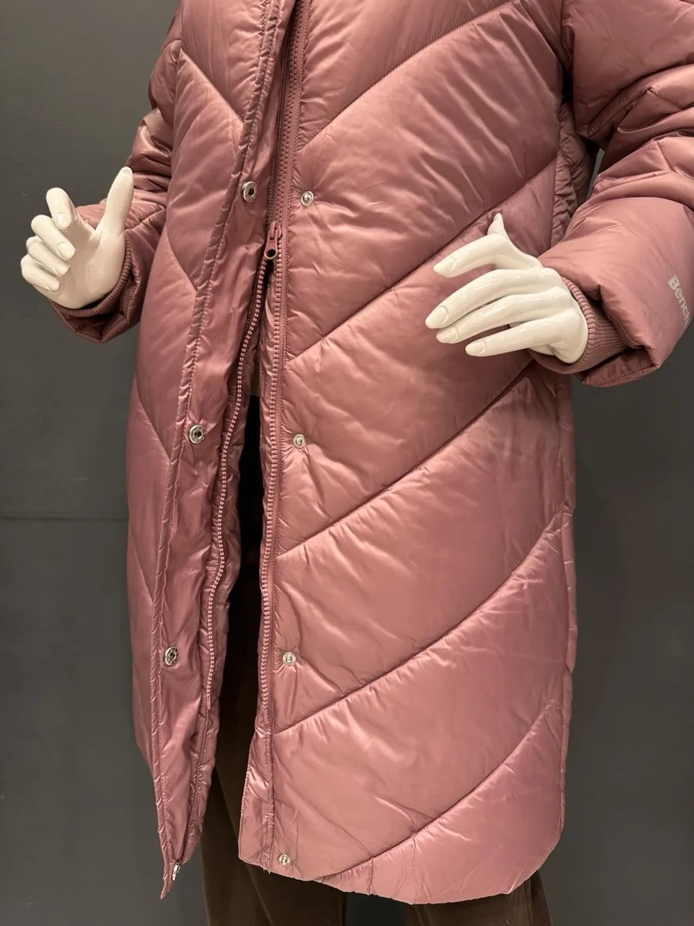 Куртка с капюшоном демисезонная