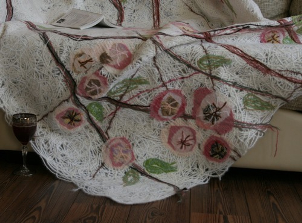 Плед ручной работы «Цветущая яблоня»