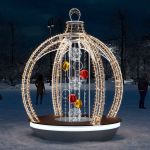 Светодиодная конструкция со скамейкой "Елочный шар с подвесками"