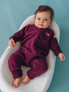 Комбинезоны и костюмы