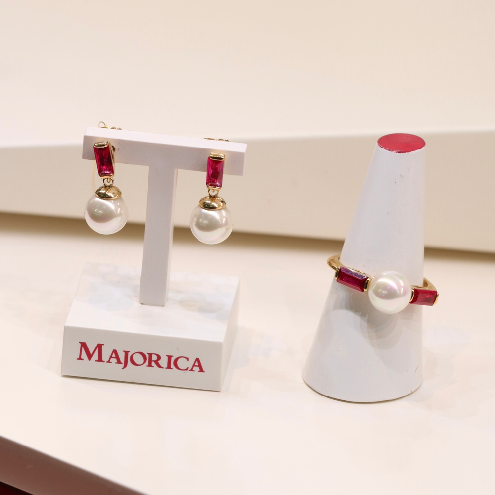 Подарочный комплект Majorica: серьги и кольцо Selene