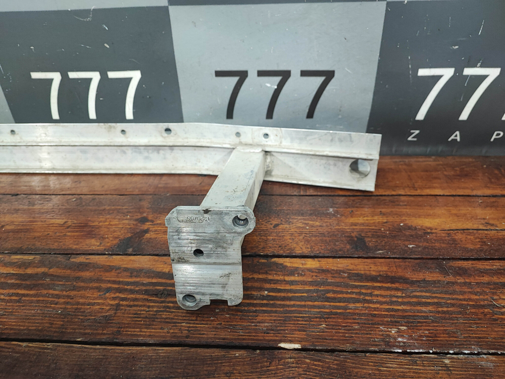 Усилитель переднего бампера Audi E-Tron 18-нв Б/У Оригинал 4KE807093