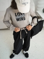 Костюм для девочки демисезонный