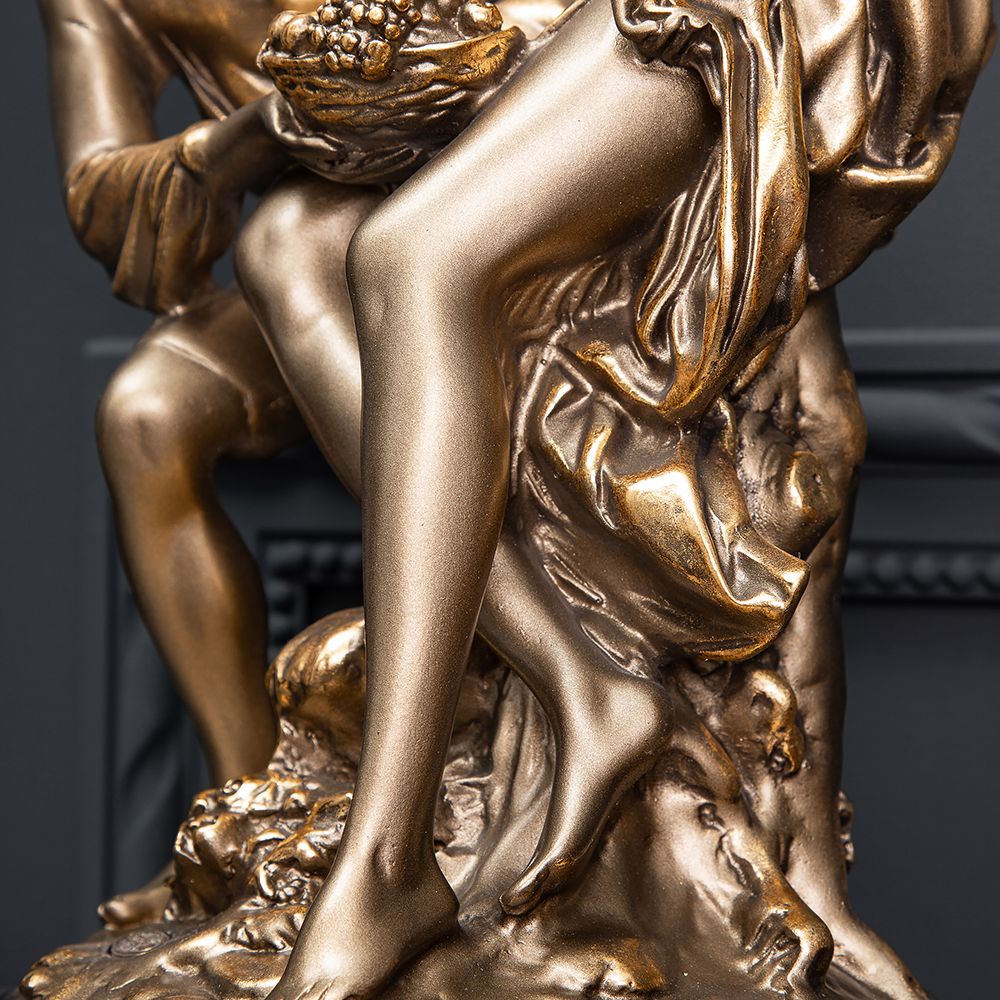 Венок и фрукты Бронза