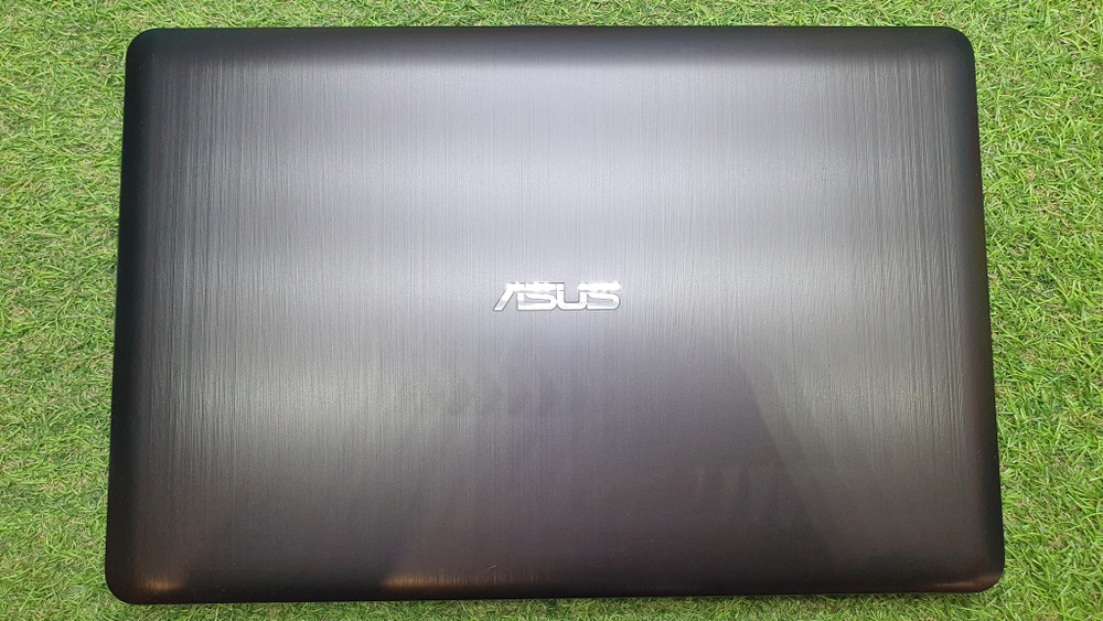Ноутбук ASUS AMD/4Gb/VivoBook R540YA-XO808T 90NB0CN1-M12080/Windows 10