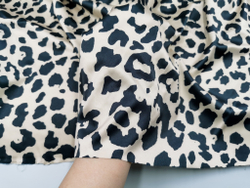 Эластичный бельевой атлас-стрейч, пятнышки на золотисто-бежевом фоне (Арт: ASP-013)