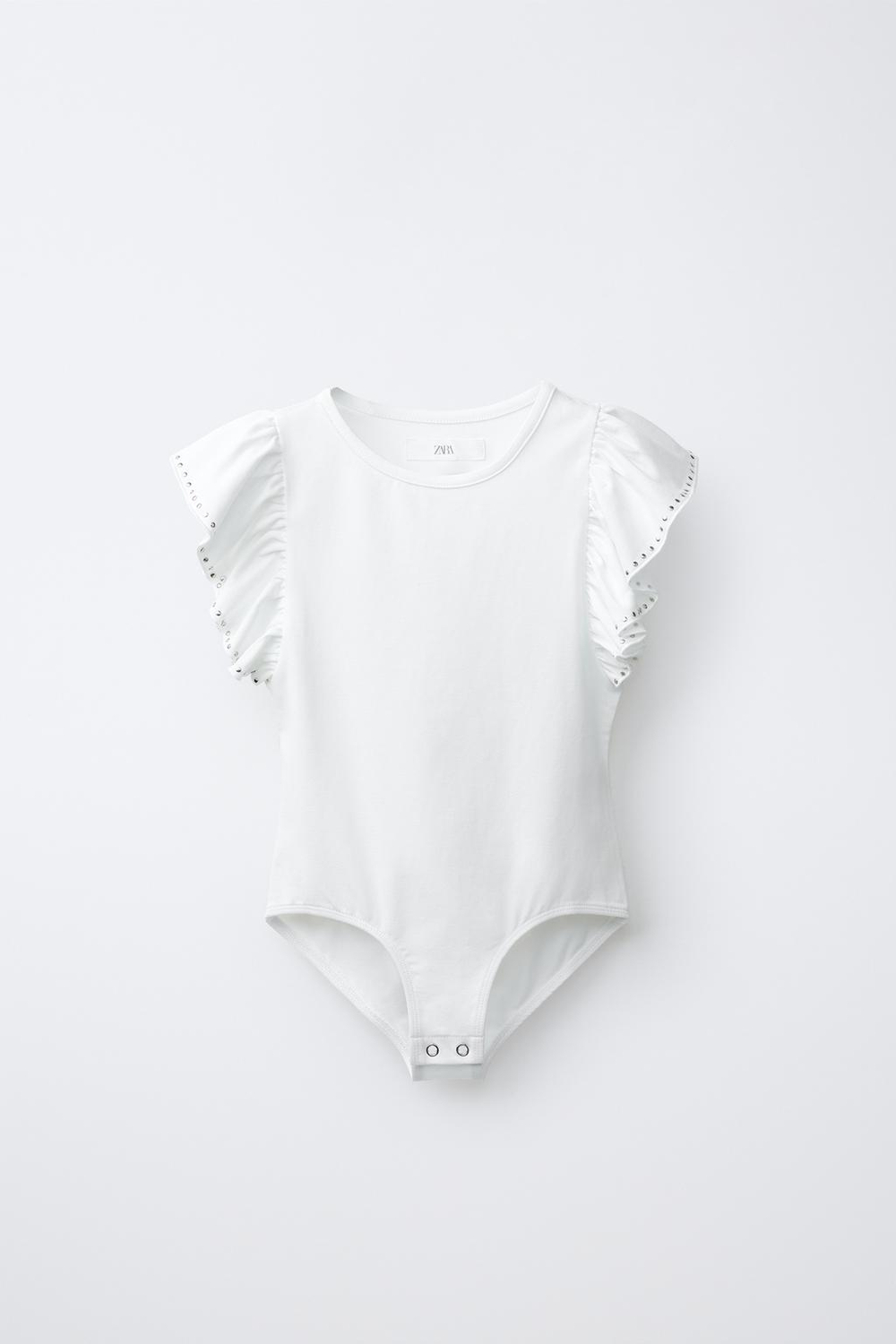 ZARA БОДИ С ВОЛАНОМ И ЗАКЛЕПКАМИ ИЗ МОДАЛА, БЕЛЫЙ