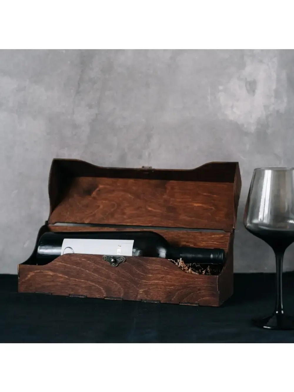 Подарочная коробка