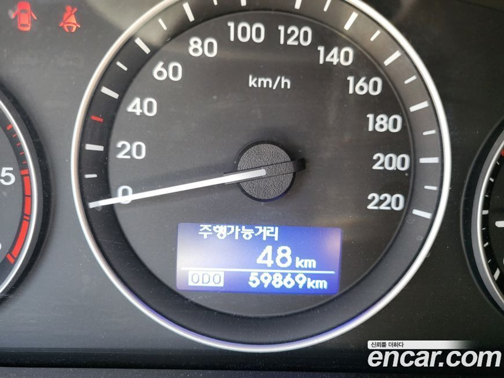 Hyundai The New Grand Starex Van 5-и местный (04.2020)