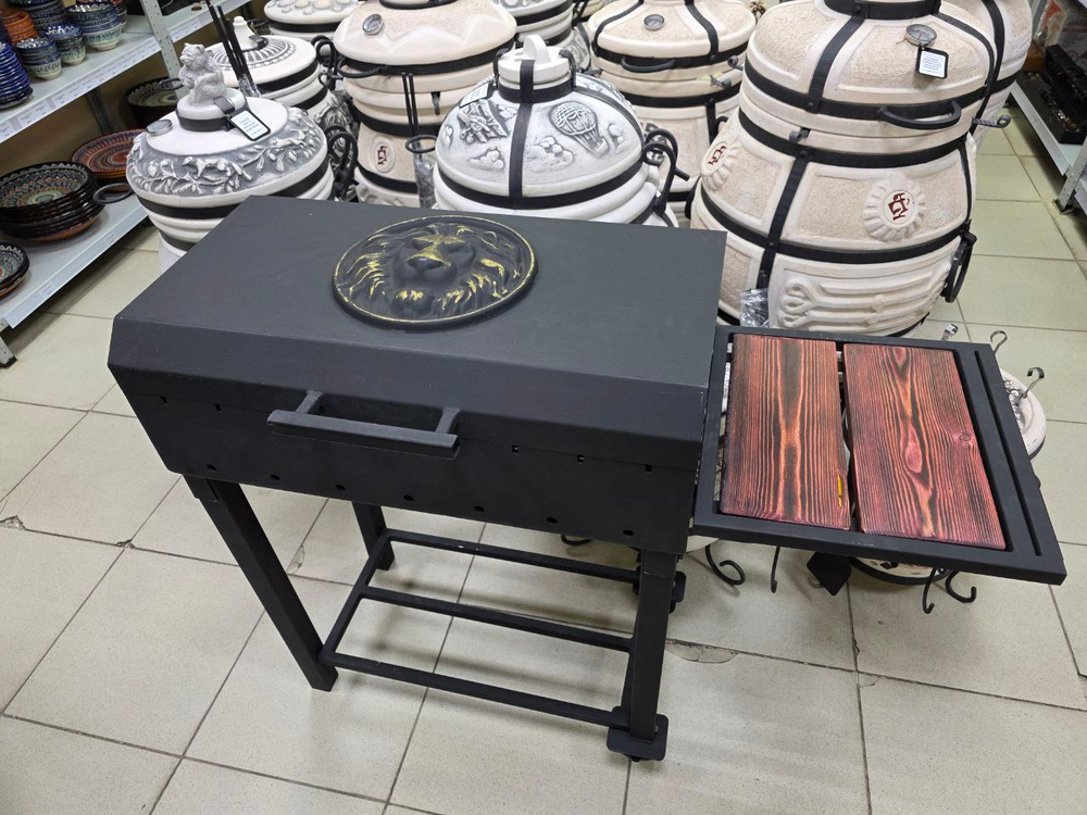 Если вы хотите мангал купить в Казани и ищете мангал 5 мм, обратите внимание на мангал Пикник Лофт Классика: это мангал в наличии Казань, качественный мангал от производителя, удобный мангал на колесах, практичный мангал с полкой и мангал с дровницей. Такая модель подходит как мангал для дачи, мангал для дома и мангал для беседки, а по размеру жаровни это отличный мангал для шашлыка, мангал для мяса, мангал для овощей и мангал под решетку. У нас можно сразу доукомплектовать комплект: решетка для мангала из нержавейки, решетка гриль для мангала, решетка из нержавеющей стали 5 мм, шампуры купить в Казани, совок и кочерга, а также выбрать казан купить в Казани под ваши задачи — казан чугунный или казан афганский, плюс вставка под казан/место под казан для мангала. Если нужна доставка, доступна доставка мангала по Казани и мангал с доставкой в Казани, а также отправка по России транспортной компанией; приезжайте в магазин в Казани и выбирайте из наличия, потому что у нас большой ассортимент и более 25 моделей мангалов в наличии, включая мангалы из стали 5 мм, мангальные зоны, мангальные зоны с крышей, печи под казан и печи 5 мм.