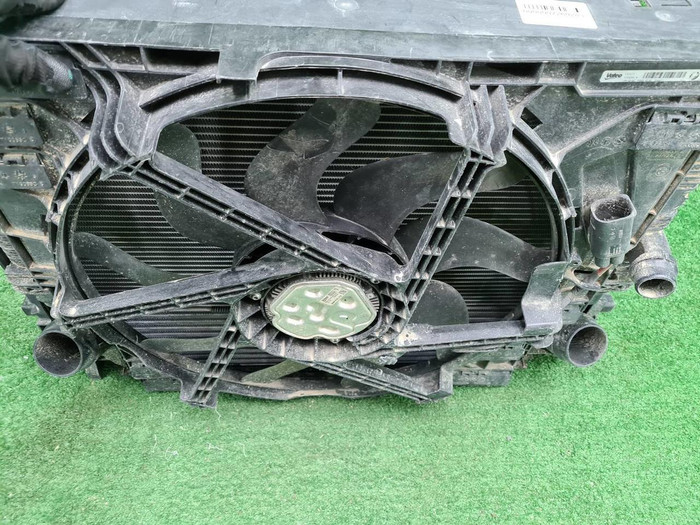 Кассета радиаторов BMW 3er G20 (2018-н.в.)