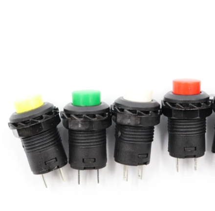 Кнопка нажимная c фиксацией 1,5A-250В ON-OFF